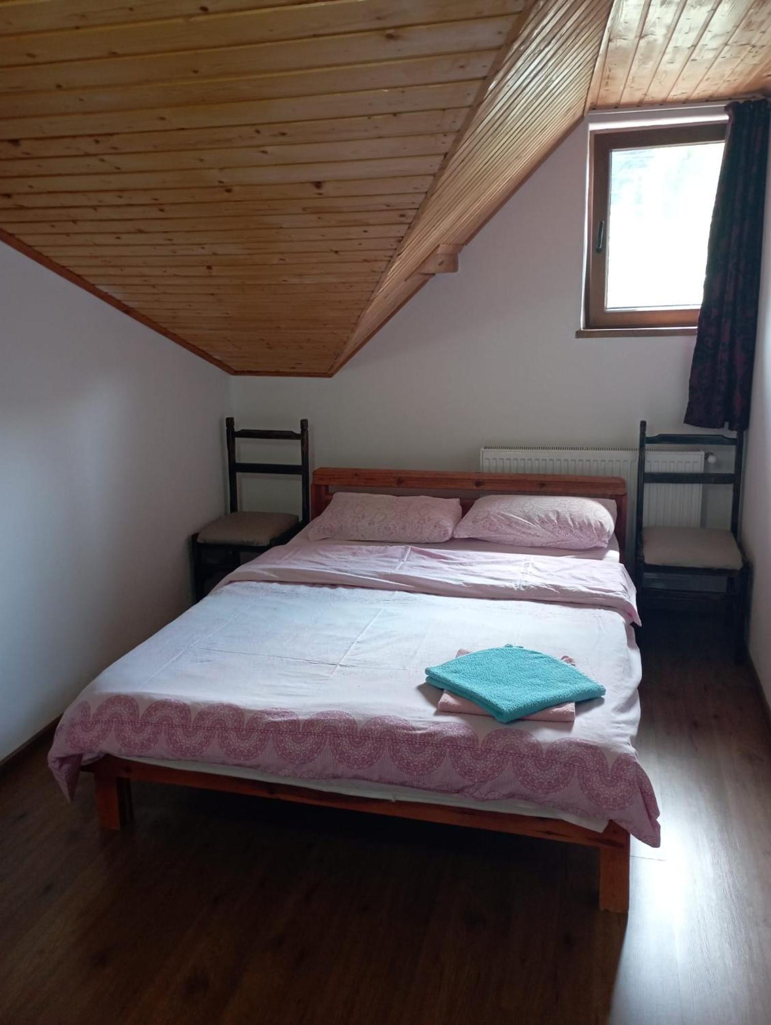 Pensiunea Dates Cîrţişoara 部屋 写真